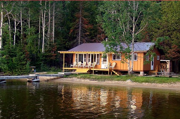 Northern Ontario fishing lodge